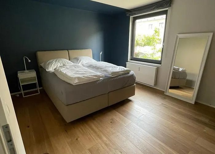 Appartement Modern Oasis Of Peace With Garden, Public Transport *