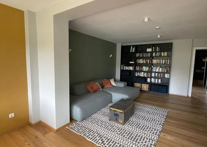 Modern Oasis Of Peace With Garden, Public Transport Appartement *