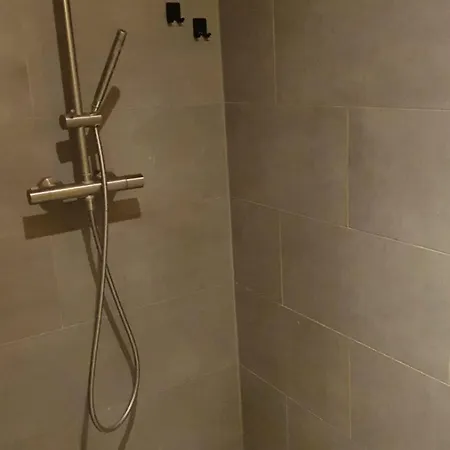 Modern Garden Retreat With Style, Comfort And Excellent Public Transport Apartment Düsseldorf